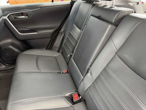 Used 2022 Toyota RAV4 Limited FWD image 23