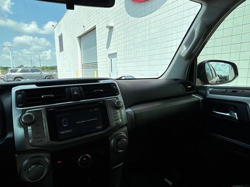 Used 2015 Toyota 4Runner SR5 RWD image 14
