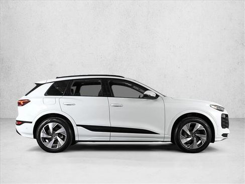 Used 2025 Audi Q6 e-tron Premium Plus w/ Premium Plus AWD/4WD image 4