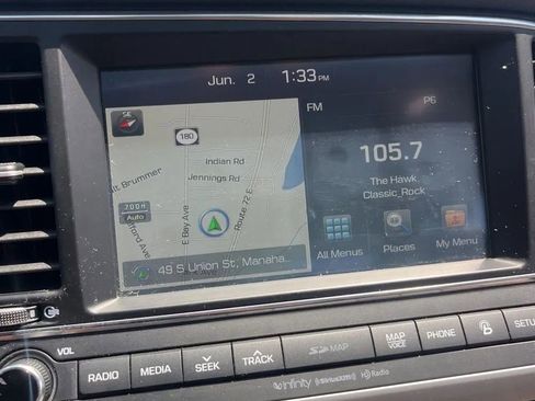 Used 2017 Hyundai Elantra Limited w/ Limited Tech Package 04 FWD image 28