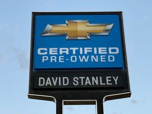 Used 2021 Chevrolet Silverado 1500 LT image 3