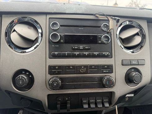 Used 2013 Ford F350 XLT w/ XLT Interior Pkg AWD/4WD image 8