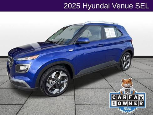 Used 2025 Hyundai Venue SEL image 1