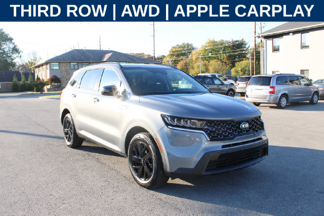 Used 2021 Kia Sorento S w/ Panoramic Sunroof Package AWD/4WD image 2
