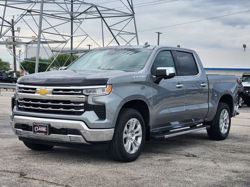 Used 2025 Chevrolet Silverado 1500 LTZ RWD image 3