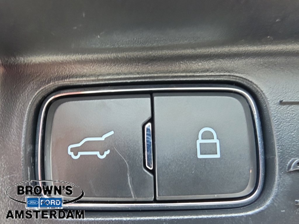Used 2022 Ford Explorer XLT w/ Equipment Group 202A AWD/4WD image 12