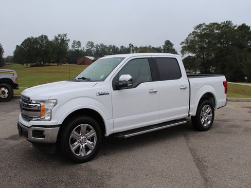 Used 2020 Ford F150 Lariat image 2