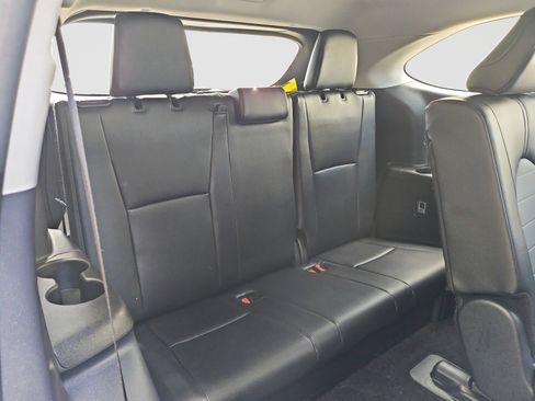 Used 2026 Toyota Highlander XLE AWD/4WD image 24