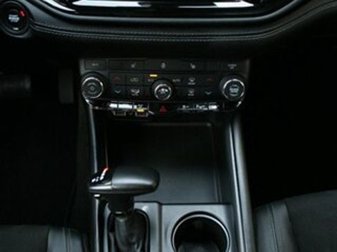 Used 2022 Dodge Durango GT RWD image 24