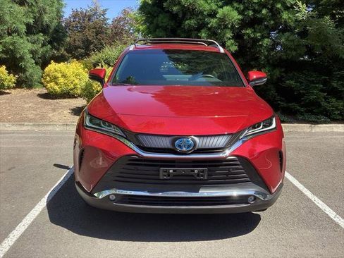 Certified 2023 Toyota Venza XLE AWD/4WD image 20