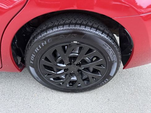 Used 2017 Toyota Corolla LE FWD image 7