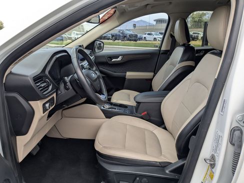 Used 2020 Ford Escape Titanium AWD/4WD image 26