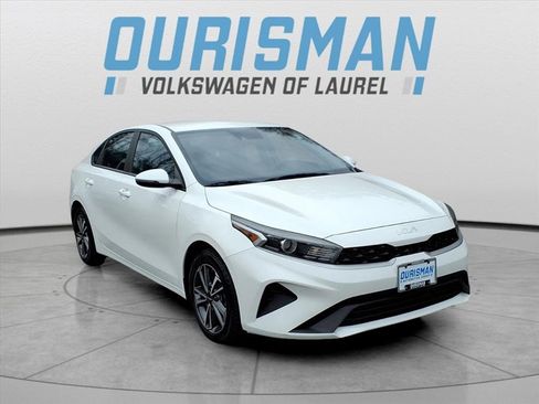 Used 2023 Kia Forte LXS w/ LXS Technology Package image 1