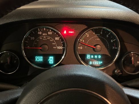 Used 2016 Jeep Wrangler Sport w/ Quick Order Package 24S AWD/4WD image 21