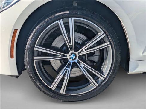 Used 2022 BMW 330i Sedan w/ Driving Assistance Package image 23