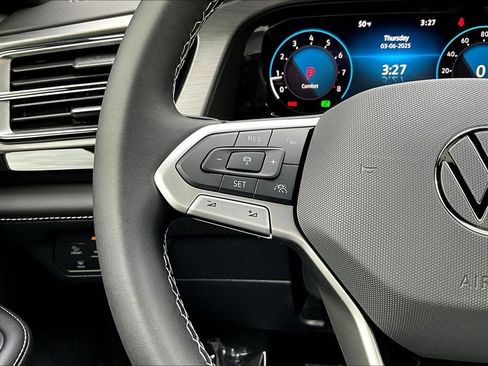 New 2025 Volkswagen Atlas Cross Sport SE image 22