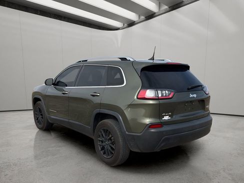Used 2021 Jeep Cherokee Latitude Plus image 3