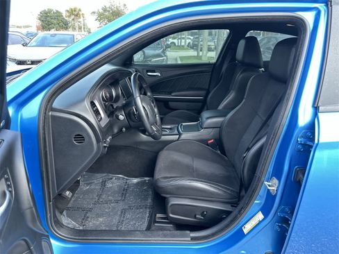 Used 2023 Dodge Charger R/T w/ Plus Group image 2