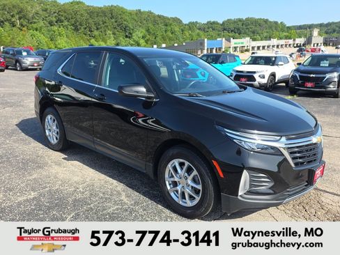 Used 2022 Chevrolet Equinox LT FWD image 2