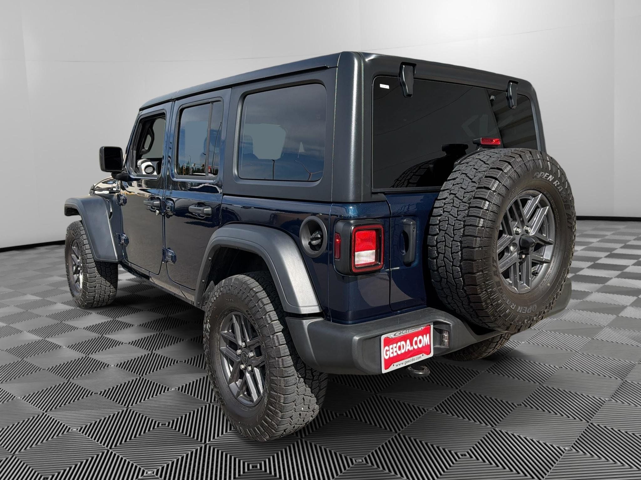 Used 2025 Jeep Wrangler Unlimited Sport AWD/4WD image 6