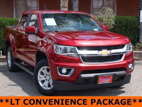 Used 2017 Chevrolet Colorado LT w/ LT Convenience Package RWD image 2