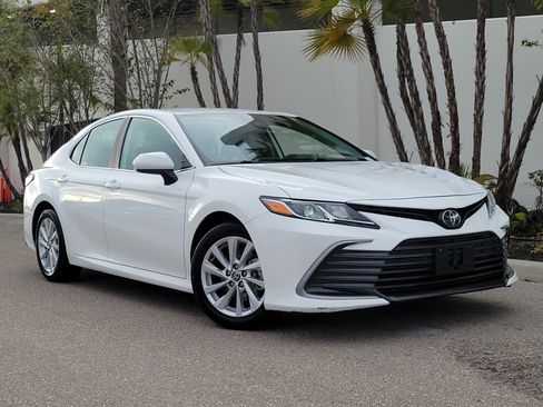 Used 2024 Toyota Camry LE image 32