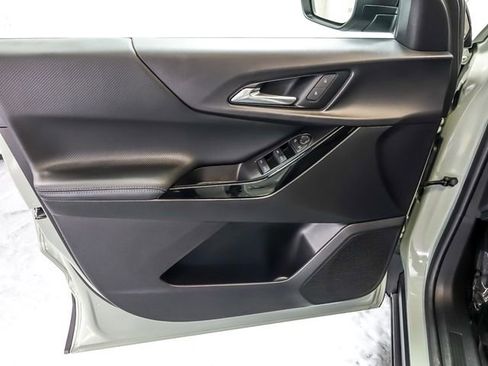 Used 2025 Chevrolet Equinox LT w/ Midnight Edition image 26