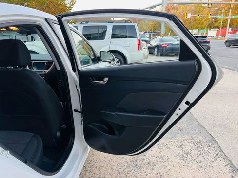 Used 2019 Hyundai Accent SEL image 17