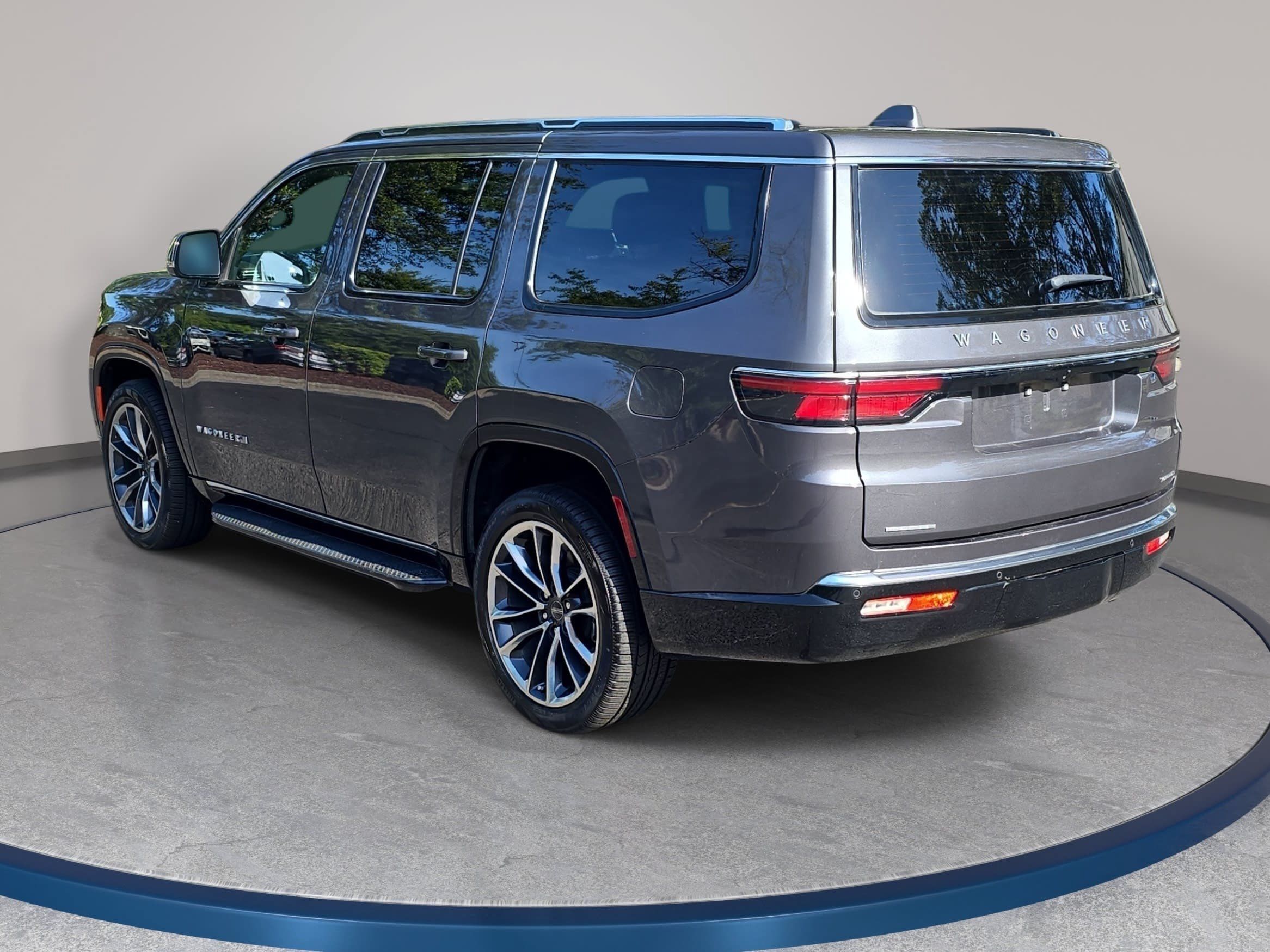 Used 2022 Jeep Wagoneer Series II w/ Premium Group I AWD/4WD image 7