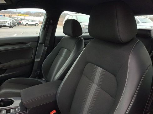 Used 2023 Honda Civic Sport image 14