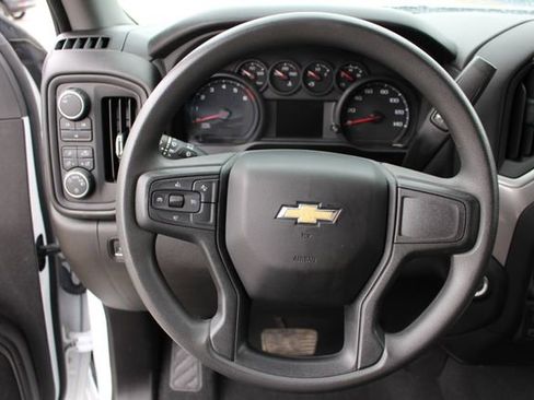 Used 2024 Chevrolet Silverado 2500 Custom w/ Custom Value Package image 12