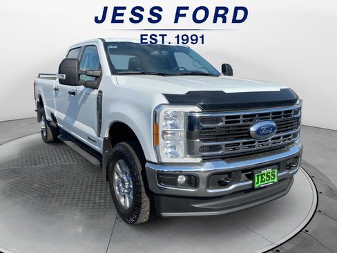 Used 2023 Ford F350 XLT w/ Camper Package image 1