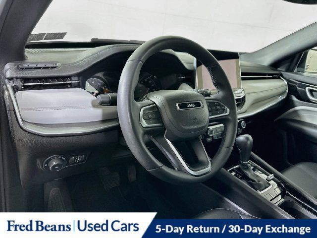 Certified 2025 Jeep Compass Limited AWD/4WD image 12