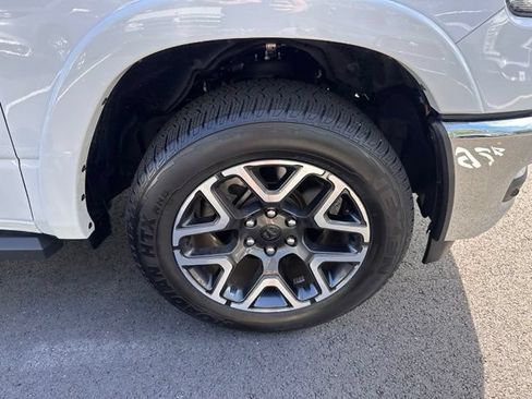 Used 2025 RAM 1500 Laramie AWD/4WD image 14