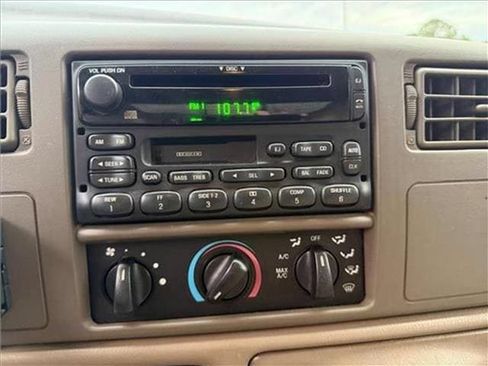 Used 2001 Ford F550 2WD Crew Cab Super Duty image 27