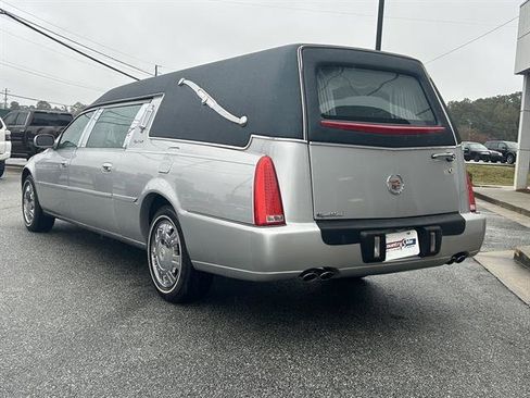 Used 2010 Cadillac DTS Hearse image 6