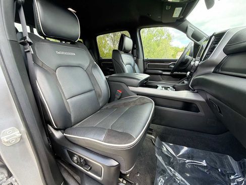 Used 2025 RAM 1500 Laramie AWD/4WD image 18