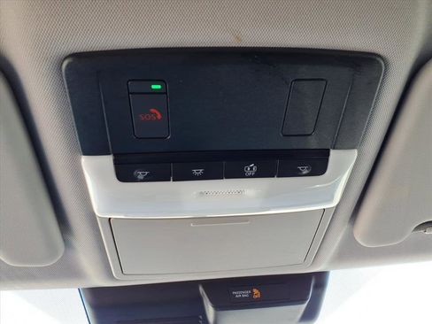 Used 2024 Mitsubishi Outlander SE image 28