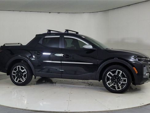 Used 2025 Hyundai Santa Cruz Limited image 8