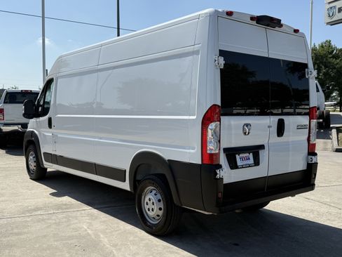Used 2023 RAM ProMaster 2500 FWD image 7