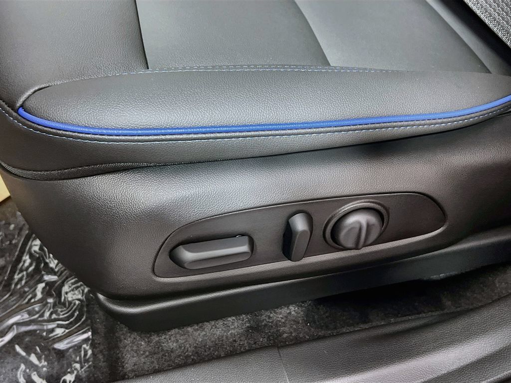 New 2026 Buick Envista Sport Touring w/ Convenience I Package FWD image 15