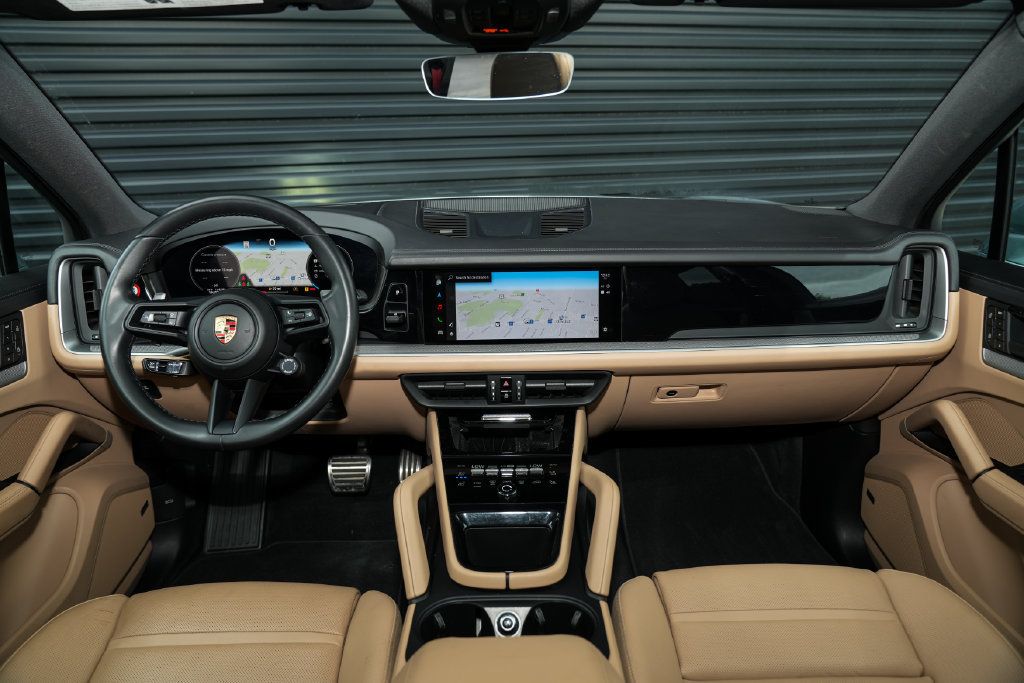 Certified 2024 Porsche Cayenne S AWD/4WD image 34