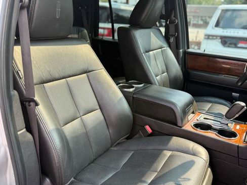 Used 2012 Lincoln Navigator 2WD image 12
