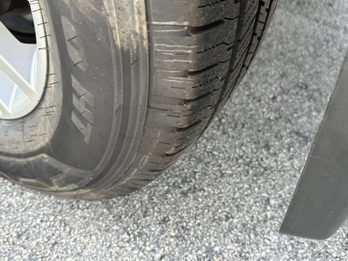 Used 2019 Nissan Frontier SV w/ Value Truck Package image 11