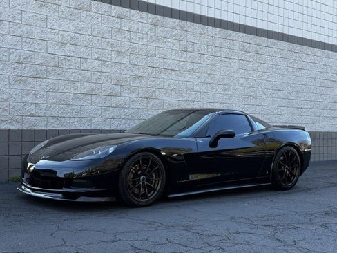 Used 2006 Chevrolet Corvette Coupe w/ Performance Package image 12