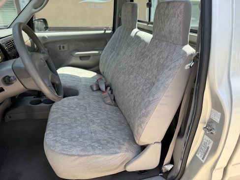 Used 2004 Toyota Tacoma PreRunner RWD image 12