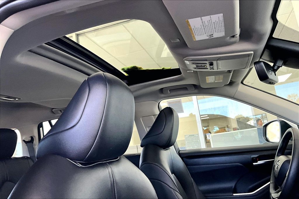 Certified 2026 Toyota Highlander XLE AWD/4WD image 28