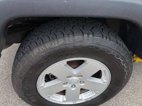 Used 2009 Jeep Wrangler Unlimited X RWD image 41