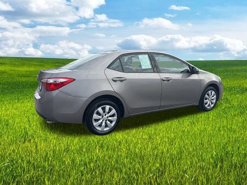 Used 2014 Toyota Corolla LE image 5