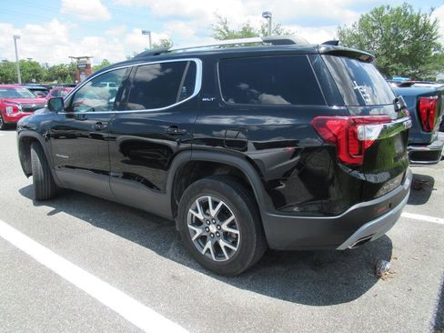 Used 2023 GMC Acadia SLT FWD image 3